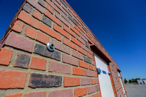 Brick lined Polar King cold storage unit outside zoomed in