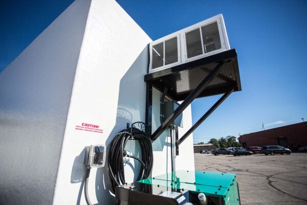 Polar King refrigerated trailor side view in the sun